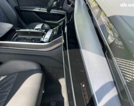 Ауди С8, объемом двигателя 4 л и пробегом 19 тыс. км за 106724 $, фото 37 на Automoto.ua