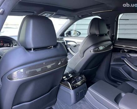 Ауди С8, объемом двигателя 4 л и пробегом 90 тыс. км за 94000 $, фото 25 на Automoto.ua