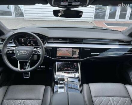 Ауди С8, объемом двигателя 4 л и пробегом 85 тыс. км за 102000 $, фото 14 на Automoto.ua