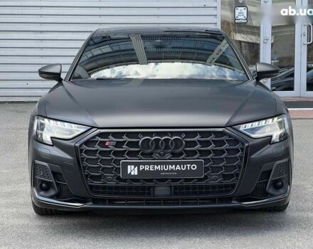 Ауди С8, объемом двигателя 4 л и пробегом 90 тыс. км за 94000 $, фото 5 на Automoto.ua