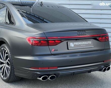 Ауди С8, объемом двигателя 4 л и пробегом 90 тыс. км за 94000 $, фото 10 на Automoto.ua
