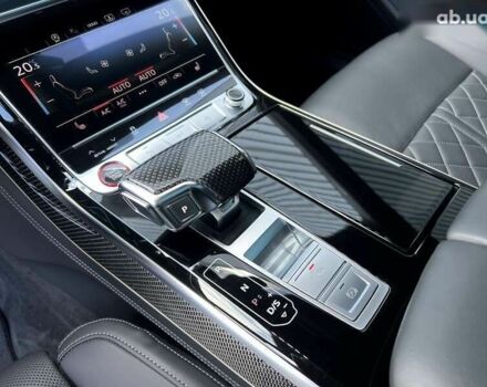 Ауди С8, объемом двигателя 4 л и пробегом 90 тыс. км за 94000 $, фото 19 на Automoto.ua