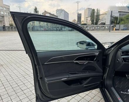Ауди С8, объемом двигателя 0 л и пробегом 7 тыс. км за 149999 $, фото 14 на Automoto.ua