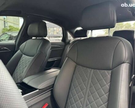 Ауди С8, объемом двигателя 0 л и пробегом 2 тыс. км за 158000 $, фото 17 на Automoto.ua