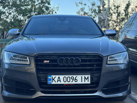 Ауди С8, объемом двигателя 3.99 л и пробегом 106 тыс. км за 40000 $, фото 1 на Automoto.ua