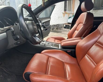 Серый Ауди С8, объемом двигателя 5.2 л и пробегом 230 тыс. км за 5000 $, фото 4 на Automoto.ua