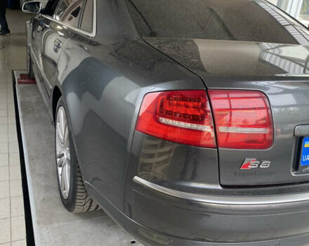 Серый Ауди С8, объемом двигателя 5.2 л и пробегом 193 тыс. км за 20500 $, фото 10 на Automoto.ua