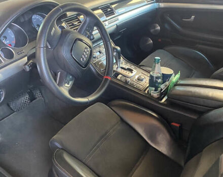 Серый Ауди С8, объемом двигателя 5.2 л и пробегом 193 тыс. км за 20500 $, фото 5 на Automoto.ua