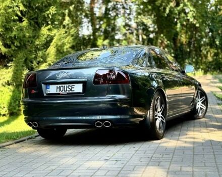 Серый Ауди С8, объемом двигателя 5.2 л и пробегом 140 тыс. км за 19000 $, фото 4 на Automoto.ua