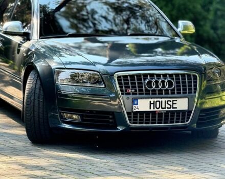 Серый Ауди С8, объемом двигателя 5.2 л и пробегом 140 тыс. км за 19000 $, фото 1 на Automoto.ua