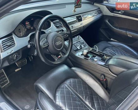 Серый Ауди С8, объемом двигателя 3.99 л и пробегом 158 тыс. км за 24500 $, фото 12 на Automoto.ua