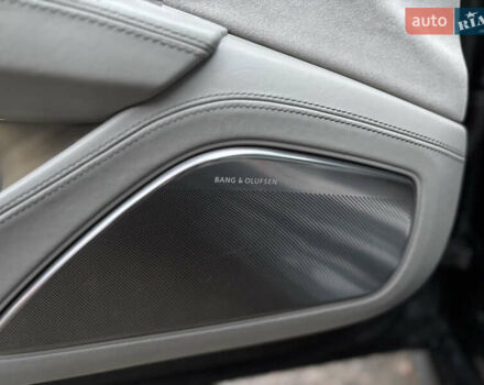 Сірий Ауді S8, об'ємом двигуна 4 л та пробігом 254 тис. км за 19900 $, фото 10 на Automoto.ua