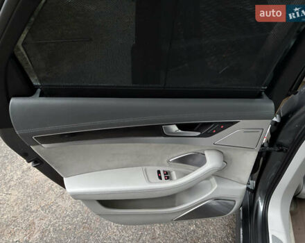 Сірий Ауді S8, об'ємом двигуна 4 л та пробігом 254 тис. км за 19900 $, фото 22 на Automoto.ua