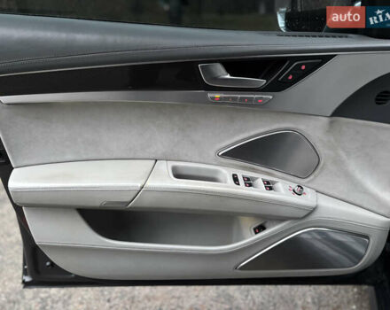 Сірий Ауді S8, об'ємом двигуна 4 л та пробігом 254 тис. км за 19900 $, фото 7 на Automoto.ua