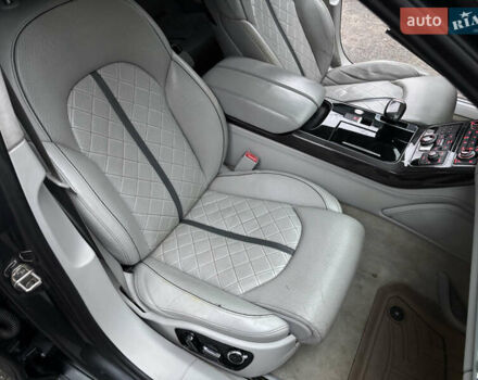 Сірий Ауді S8, об'ємом двигуна 4 л та пробігом 254 тис. км за 19900 $, фото 26 на Automoto.ua