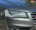 Серый Ауди С8, объемом двигателя 4 л и пробегом 179 тыс. км за 32999 $, фото 4 на Automoto.ua