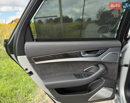 Сірий Ауді S8, об'ємом двигуна 3.99 л та пробігом 69 тис. км за 65000 $, фото 10 на Automoto.ua
