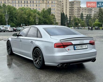 Серый Ауди С8, объемом двигателя 3.99 л и пробегом 147 тыс. км за 42500 $, фото 5 на Automoto.ua