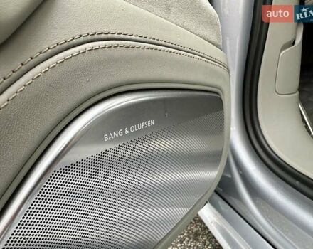 Серый Ауди С8, объемом двигателя 3.99 л и пробегом 147 тыс. км за 42500 $, фото 15 на Automoto.ua