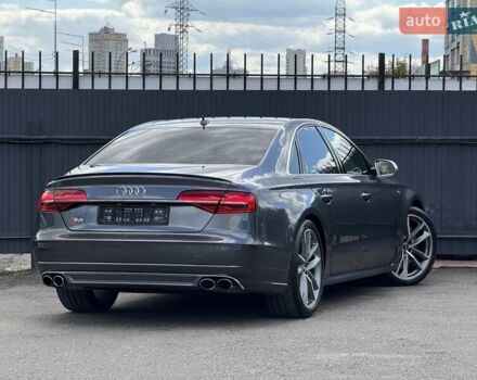Сірий Ауді S8, об'ємом двигуна 3.99 л та пробігом 135 тис. км за 39999 $, фото 3 на Automoto.ua