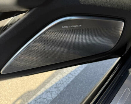 Серый Ауди С8, объемом двигателя 3.99 л и пробегом 133 тыс. км за 42500 $, фото 12 на Automoto.ua