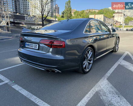 Серый Ауди С8, объемом двигателя 3.99 л и пробегом 133 тыс. км за 42500 $, фото 4 на Automoto.ua