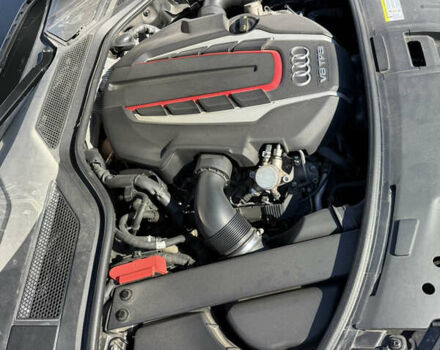 Серый Ауди С8, объемом двигателя 3.99 л и пробегом 133 тыс. км за 42500 $, фото 15 на Automoto.ua