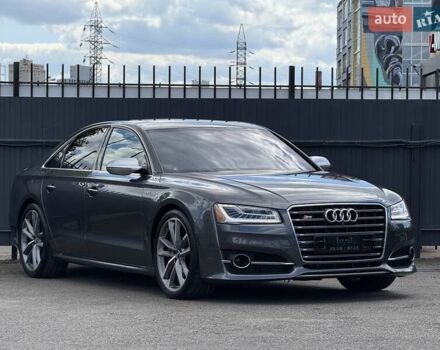 Сірий Ауді S8, об'ємом двигуна 3.99 л та пробігом 135 тис. км за 39999 $, фото 2 на Automoto.ua