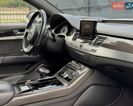 Сірий Ауді S8, об'ємом двигуна 3.99 л та пробігом 135 тис. км за 39999 $, фото 20 на Automoto.ua
