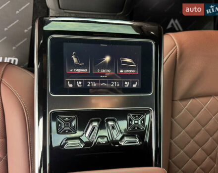 Сірий Ауді S8, об'ємом двигуна 4 л та пробігом 7 тис. км за 150000 $, фото 28 на Automoto.ua
