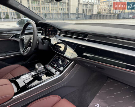 Сірий Ауді S8, об'ємом двигуна 4 л та пробігом 7 тис. км за 150000 $, фото 32 на Automoto.ua