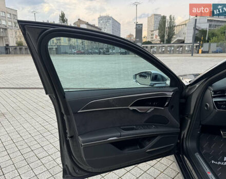 Сірий Ауді S8, об'ємом двигуна 4 л та пробігом 7 тис. км за 150000 $, фото 14 на Automoto.ua