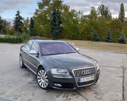 Серый Ауди С8, объемом двигателя 5.2 л и пробегом 128 тыс. км за 18000 $, фото 1 на Automoto.ua