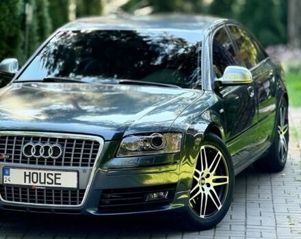 Серый Ауди С8, объемом двигателя 5.2 л и пробегом 140 тыс. км за 19000 $, фото 1 на Automoto.ua