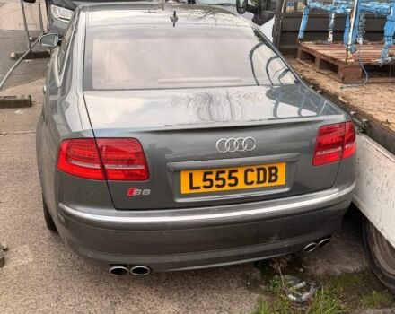 Серый Ауди С8, объемом двигателя 0 л и пробегом 250 тыс. км за 7000 $, фото 1 на Automoto.ua