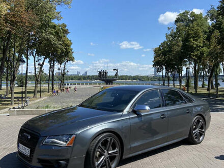 Ауди С8 2012 в Ивано-Франковске на Automoto.ua Серый Ауди С8, объемом двигателя 4 л и пробегом 148 тыс. км за 34000 $, фото 1 на Automoto.ua