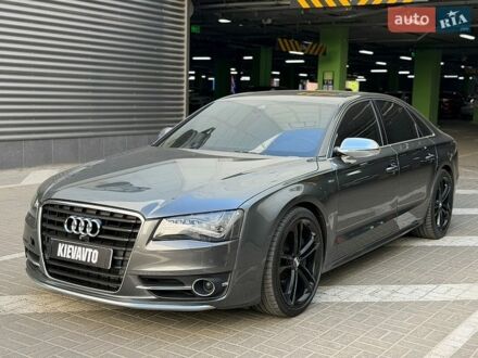 Серый Ауди С8, объемом двигателя 4 л и пробегом 170 тыс. км за 18000 $, фото 1 на Automoto.ua