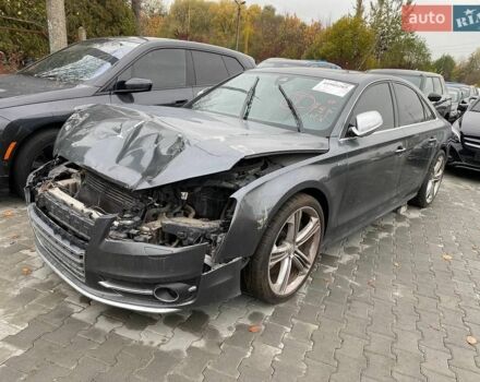 Серый Ауди С8, объемом двигателя 3.99 л и пробегом 230 тыс. км за 16500 $, фото 1 на Automoto.ua