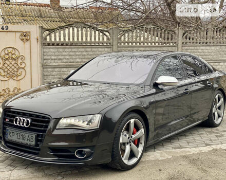 Сірий Ауді S8, об'ємом двигуна 3.99 л та пробігом 173 тис. км за 33500 $, фото 1 на Automoto.ua