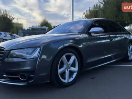 Сірий Ауді S8, об'ємом двигуна 3.99 л та пробігом 182 тис. км за 23500 $, фото 1 на Automoto.ua