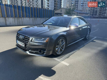 Ауди С8 2016 в Киеве на Automoto.ua Серый Ауди С8, объемом двигателя 3.99 л и пробегом 133 тыс. км за 42500 $, фото 1 на Automoto.ua