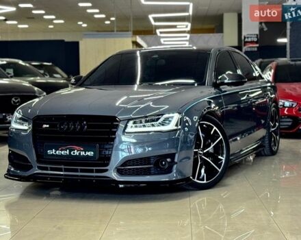 Серый Ауди С8, объемом двигателя 3.99 л и пробегом 150 тыс. км за 74999 $, фото 1 на Automoto.ua