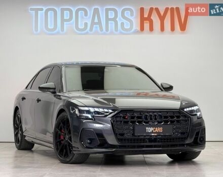 Серый Ауди С8, объемом двигателя 4 л и пробегом 46 тыс. км за 119900 $, фото 1 на Automoto.ua