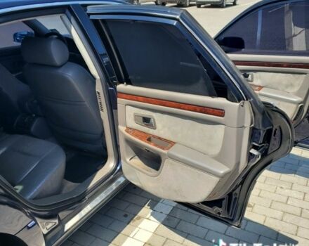 Синий Ауди С8, объемом двигателя 4.2 л и пробегом 338 тыс. км за 8950 $, фото 8 на Automoto.ua