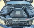 Синий Ауди С8, объемом двигателя 4.2 л и пробегом 338 тыс. км за 8950 $, фото 1 на Automoto.ua
