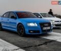 Синий Ауди С8, объемом двигателя 5.2 л и пробегом 175 тыс. км за 16900 $, фото 1 на Automoto.ua