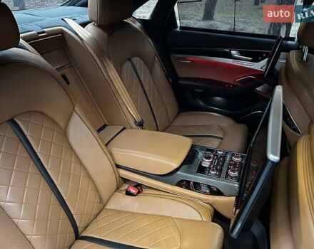 Синий Ауди С8, объемом двигателя 4 л и пробегом 58 тыс. км за 94436 $, фото 11 на Automoto.ua