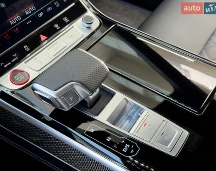 Синій Ауді S8, об'ємом двигуна 4 л та пробігом 5 тис. км за 175000 $, фото 58 на Automoto.ua