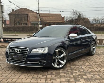 Синий Ауди С8, объемом двигателя 4 л и пробегом 135 тыс. км за 29500 $, фото 1 на Automoto.ua