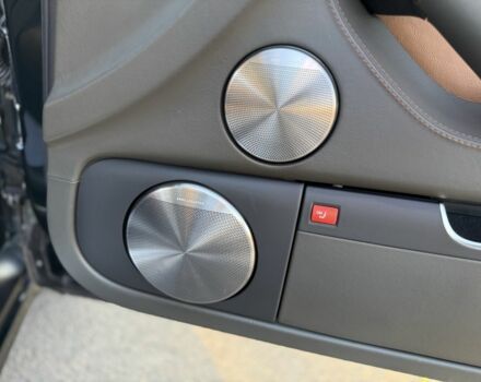 Зелений Ауді S8, об'ємом двигуна 5.2 л та пробігом 69 тис. км за 48900 $, фото 17 на Automoto.ua